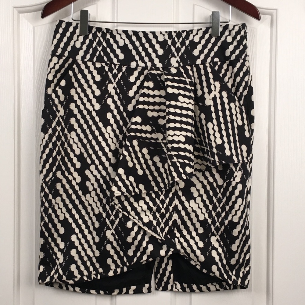 The Limited Black and Ivory Skirt
